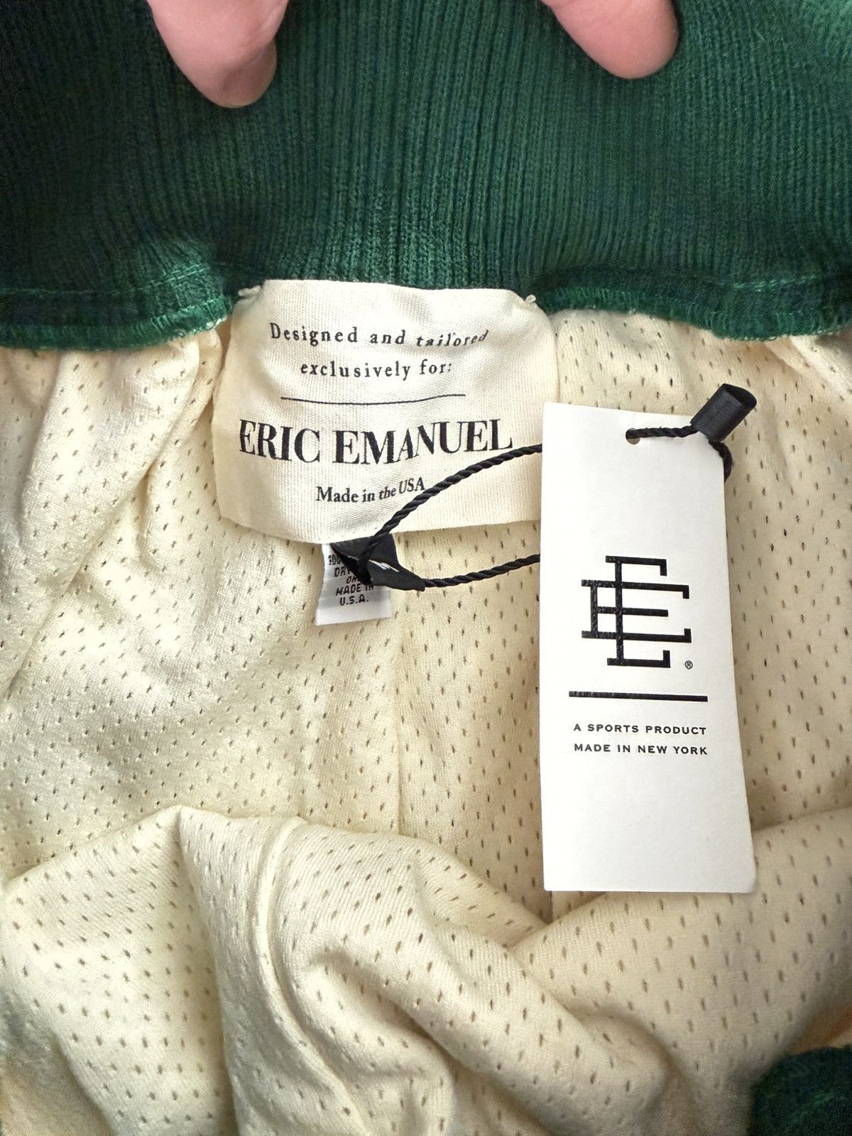Eric Emanuel Eric Emanuel Original Basketball Shorts Cream Size Medium Size US 32 / EU 48 - 3 Thumbnail