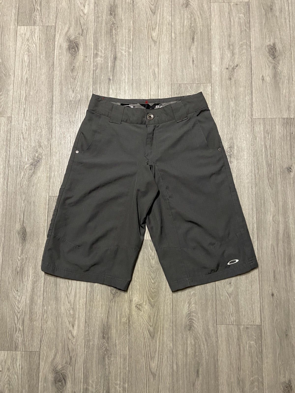 Oakley Vintage Oakley Shorts Size US 29 - 1 Thumbnail