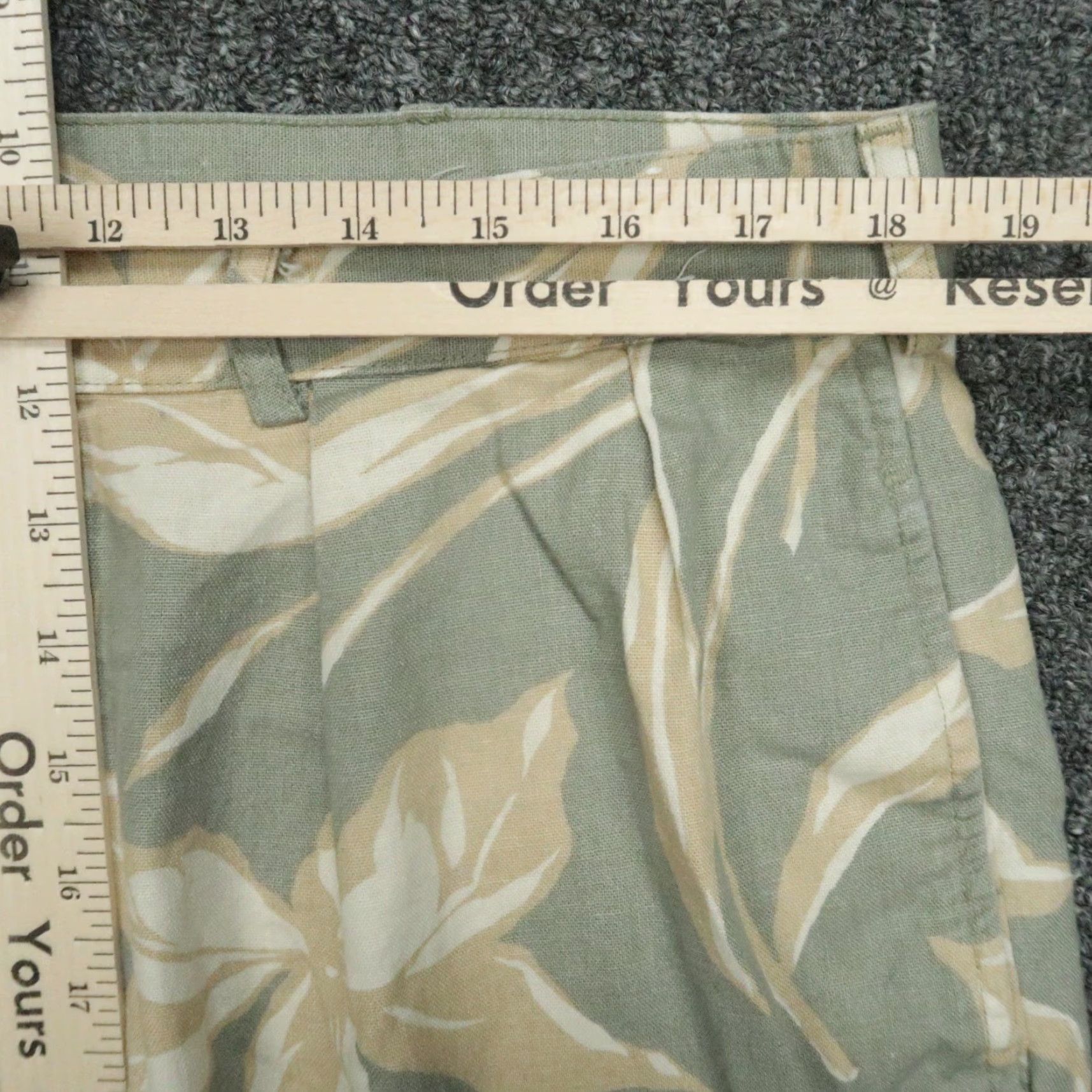 Polo Ralph Lauren VINTAGE Polo Ralph Lauren Chino Shorts Mens 36 Green Floral Casual Golf USA Size US M / EU 48-50 / 2 - 7 Thumbnail