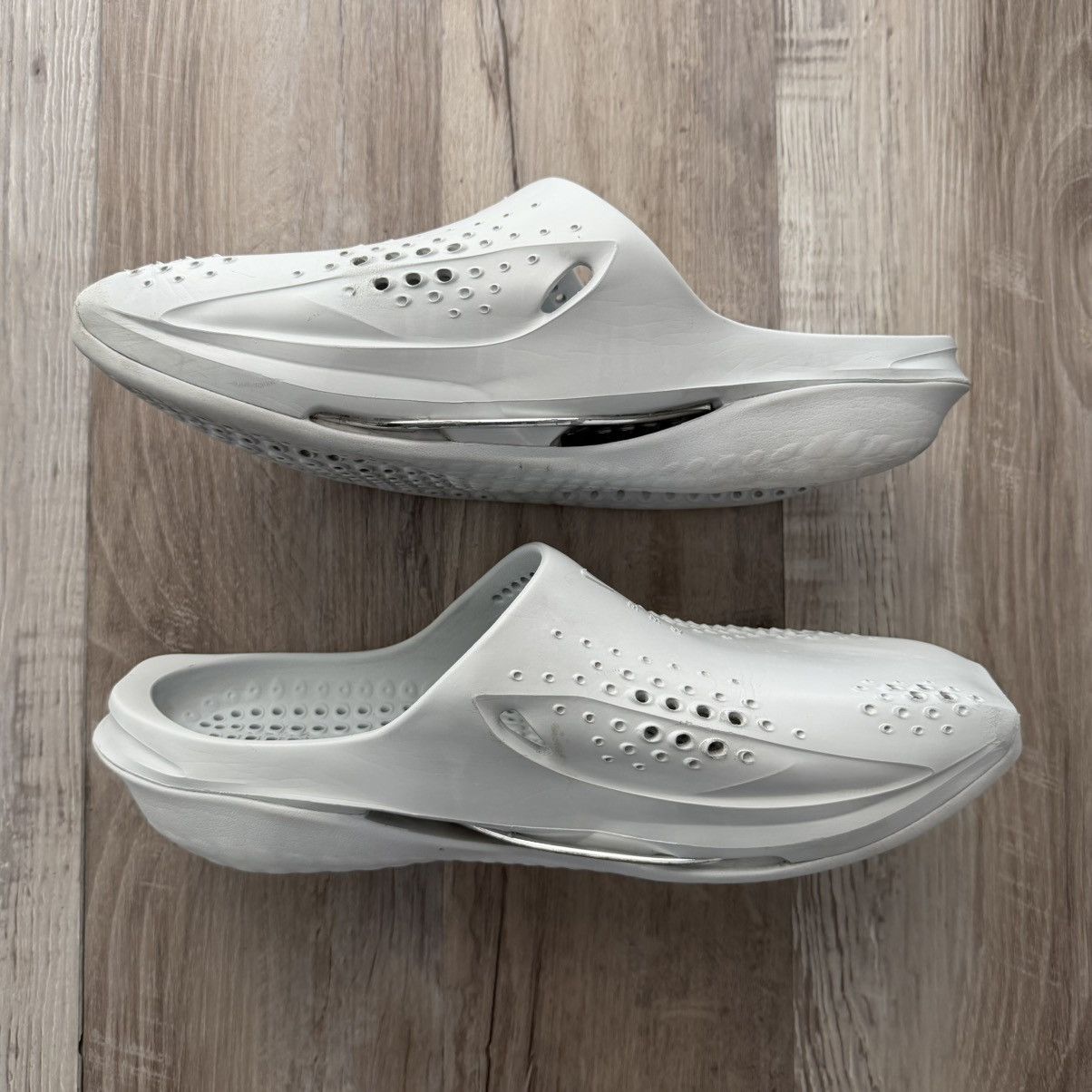 MMW × Nike NIKE • MMW 005 Slide "Pure Platinum" (13M) Size US 13 / EU 46 - 3 Thumbnail