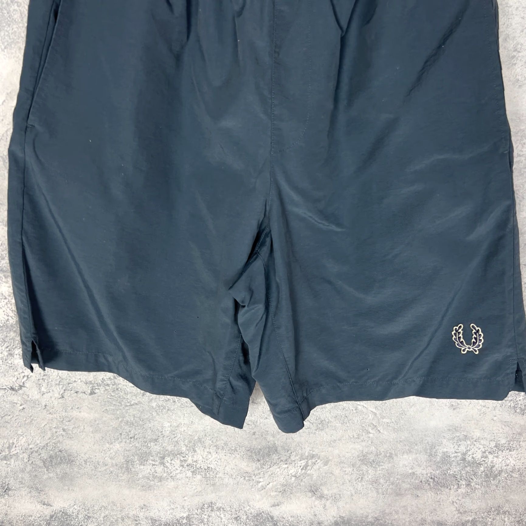Fred Perry Fred Perry Men’s Black Polyester Logo Back Shorts M Vintage Size US 31 - 3 Thumbnail