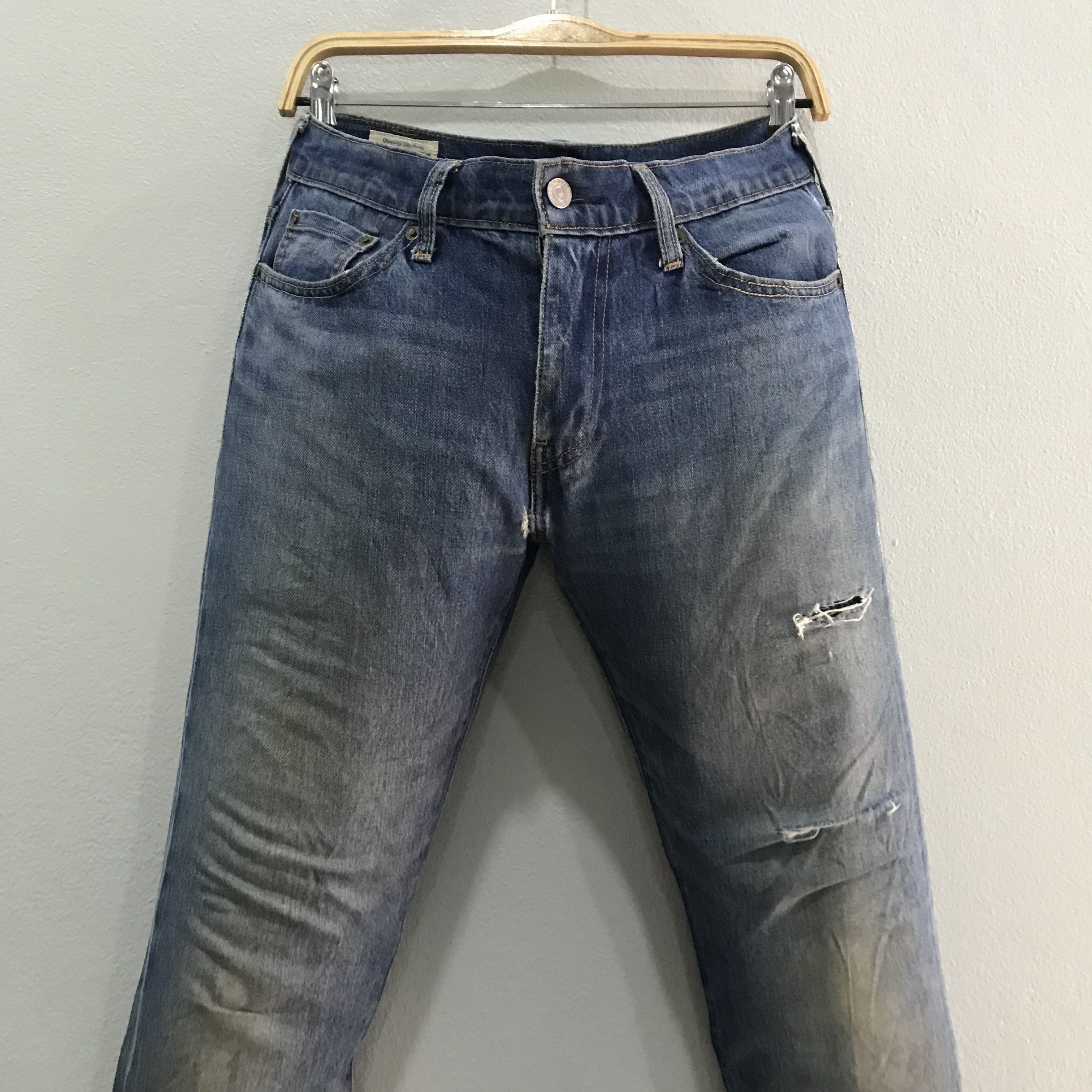 Levi's Vintage Levis 511 Blue Distressed Straight Leg Jeans Size US 30 / EU 46 - 2 Thumbnail