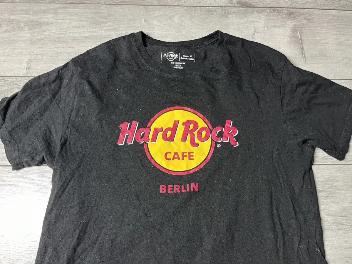 Hard Rock Cafe Hard rock cafe Tshirt berlin size Large Size US L / EU 52-54 / 3 - 3 Thumbnail