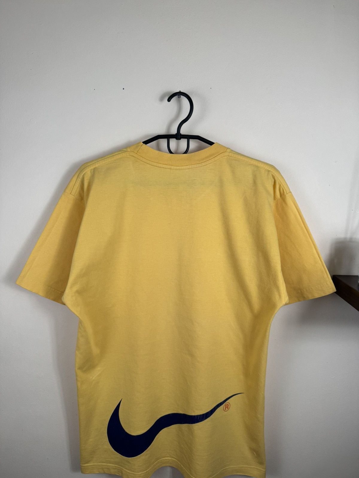Nike Vintage Nike T shirt Centre Logo Peach Streetwear M Size US M / EU 48-50 / 2 - 13 Thumbnail