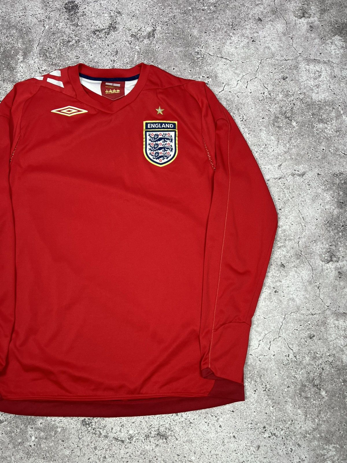Umbro Vintage Umbro England 2006/2008 Away Football Soccer Jersey Size US M / EU 48-50 / 2 - 3 Thumbnail