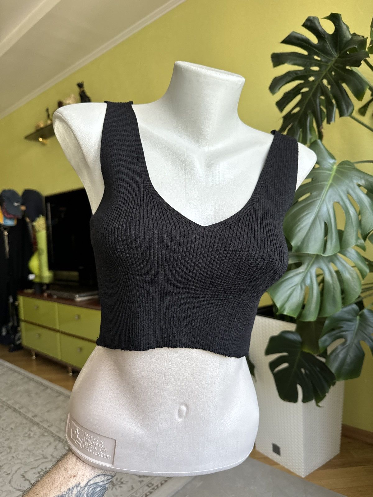 Roberto Cavalli Vintage Y2K Roberto Cavalli Ribbed Crop Top V-Neck Avantgard Size XS / US 0-2 / IT 36-38 - 4 Thumbnail