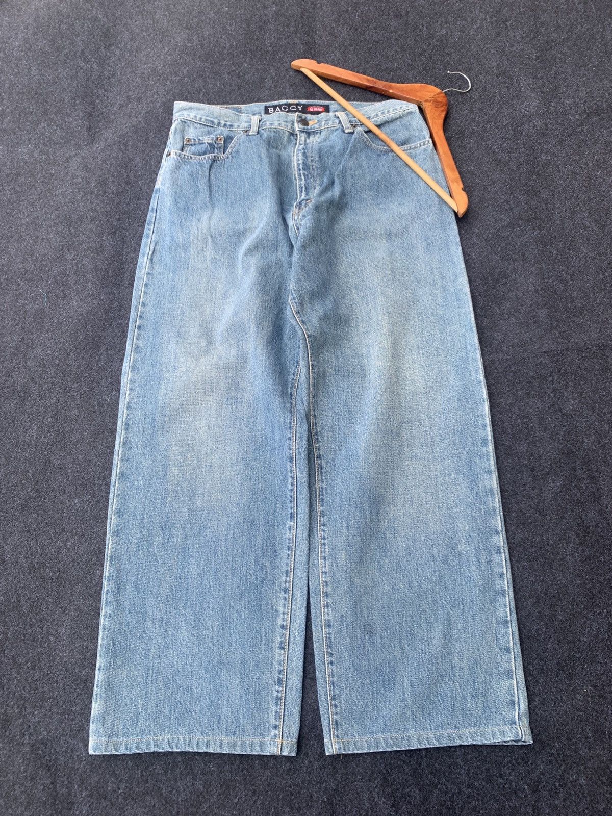Japanese Brand BAGGY GL HEART JEANS. Size US 33 - 1 Thumbnail