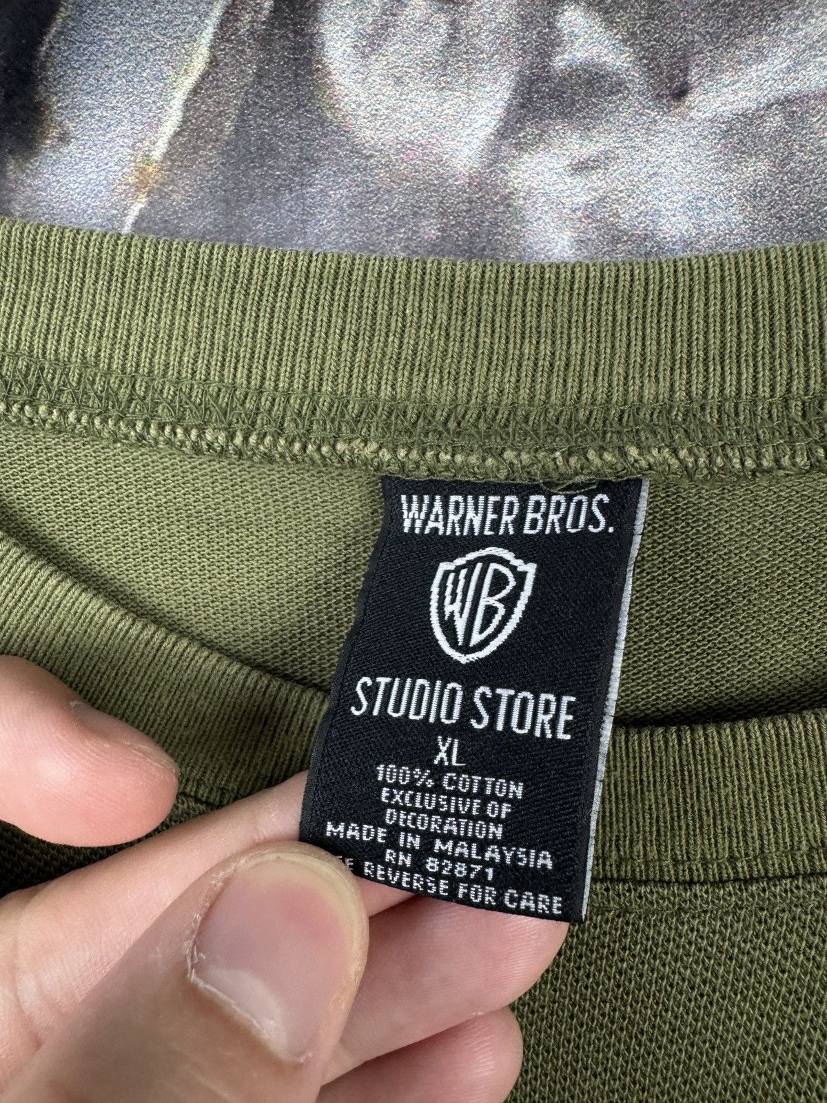 Warner Bros Men’s Warner Bros Studio Store T-Shirt Mr.BBQ 1998 Size XL Size US XL / EU 56 / 4 - 11 Thumbnail