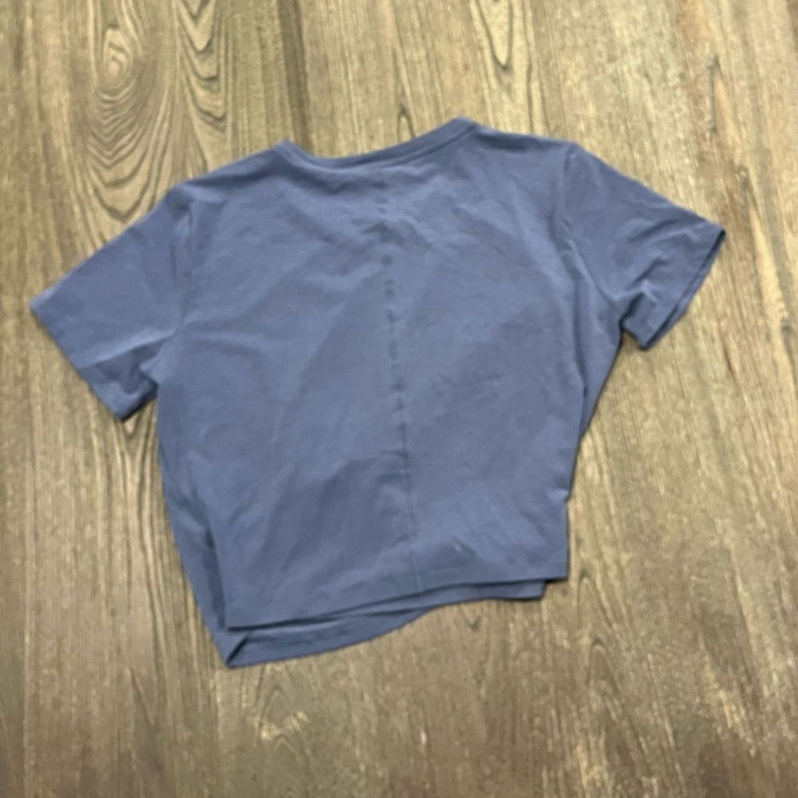 Nike NWOT Nike Dri-FIT Short Sleeve Top Swoosh Logo Stretch S Size S / US 4 / IT 40 - 4 Thumbnail