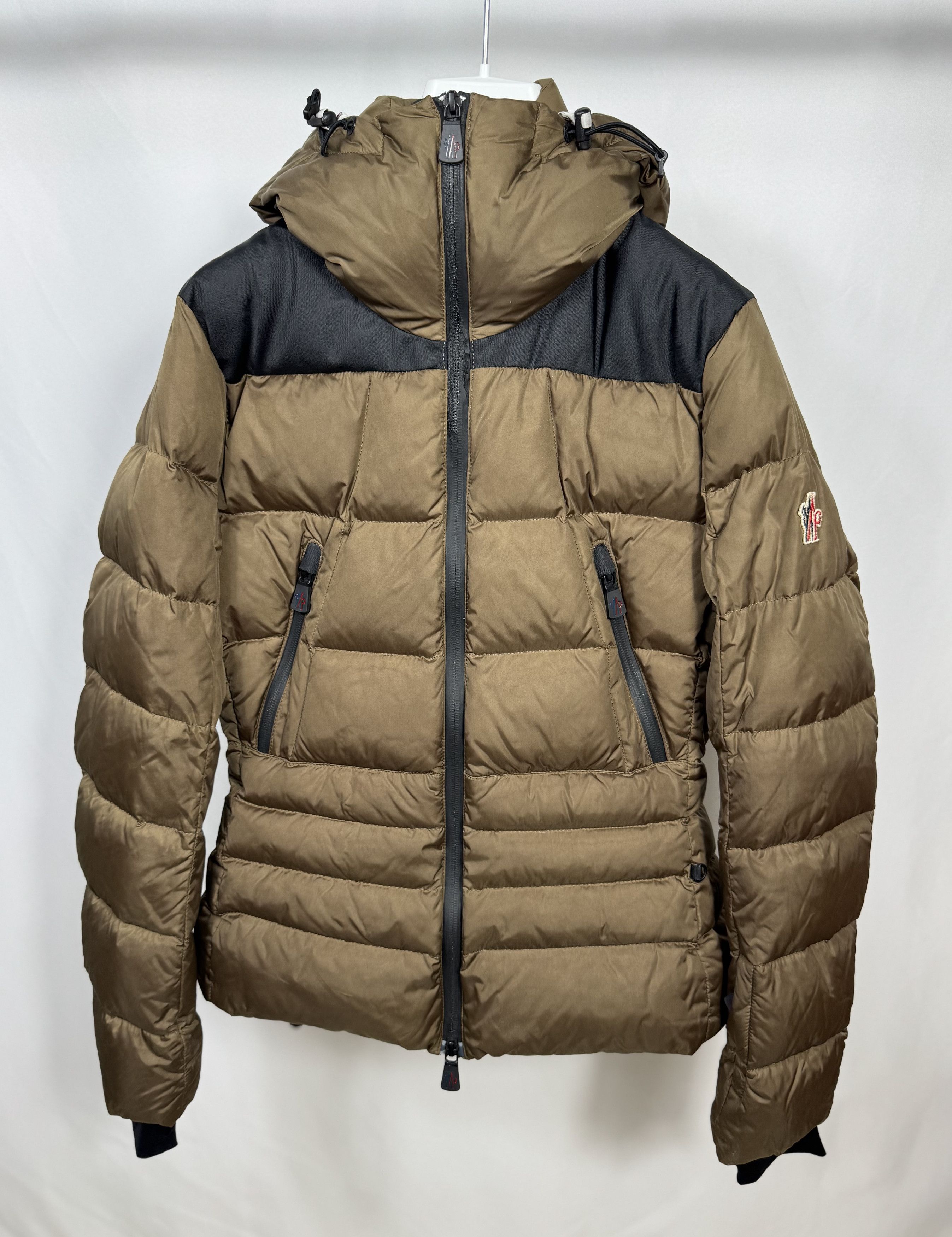 Moncler Moncler Grenoble Andolla Jacket Size M / US 6-8 / IT 42-44 - 1 Thumbnail