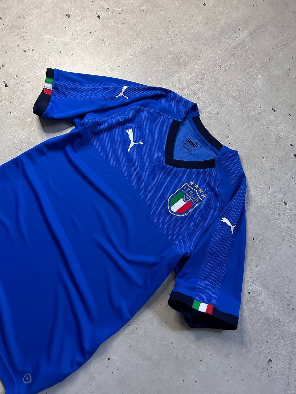Puma Puma Italy Training Home Shirt 2018 Soccer Away Jersey IT Size US M / EU 48-50 / 2 - 3 Thumbnail