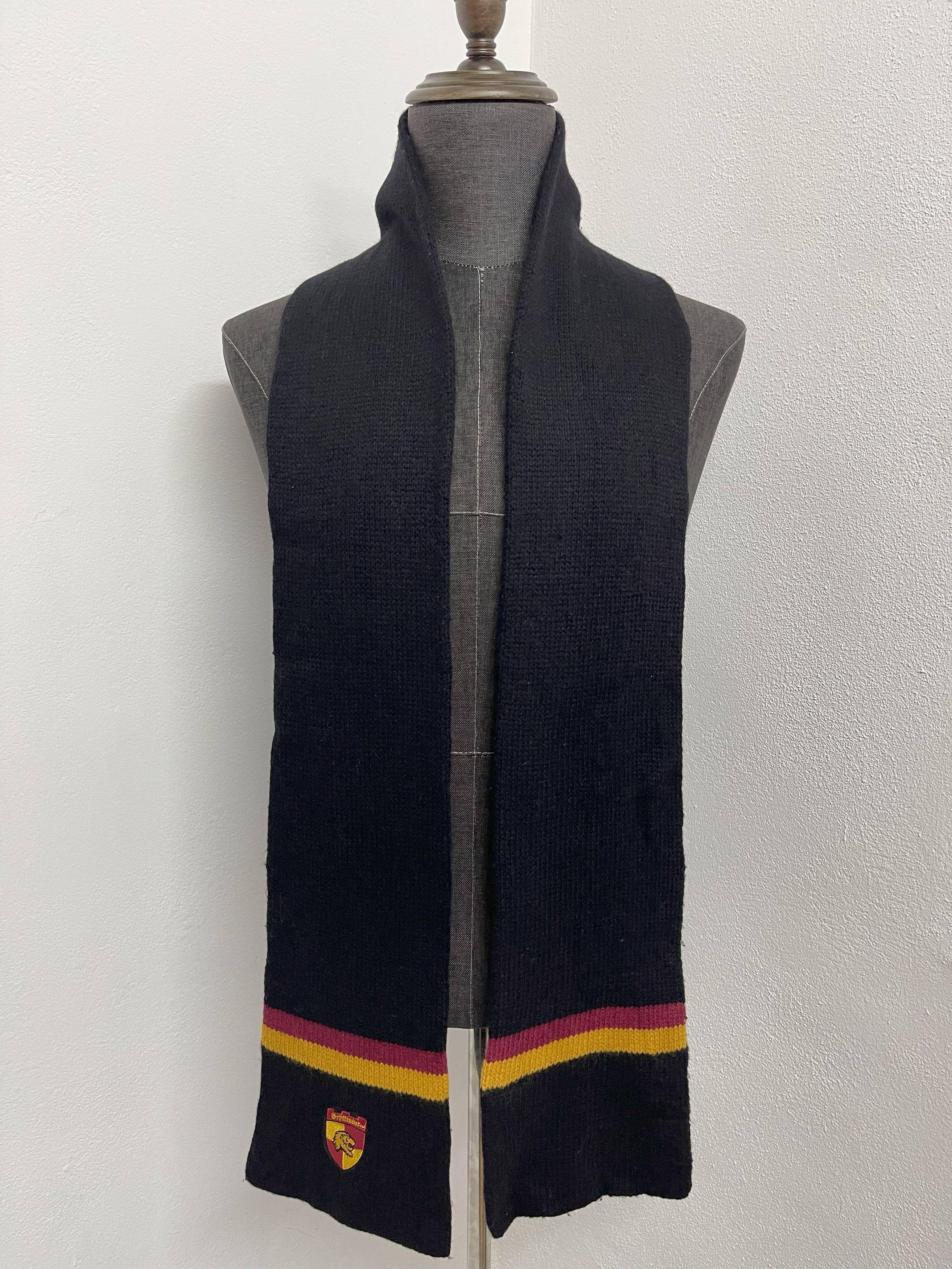 Vintage Vintage Gryffindor Harry Potter Scarf / Muffler - 6068 Size ONE SIZE - 2 Thumbnail