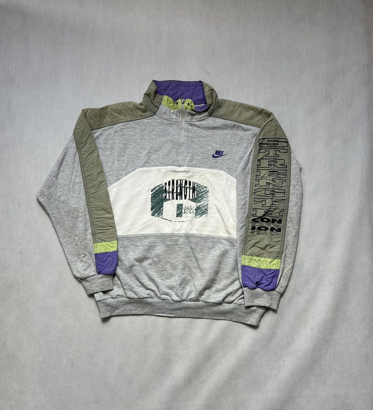 Nike × Vintage Sweatshirt Nike Strenght Vintage 80’s Boxy Fit 66x66 cm Size US M / EU 48-50 / 2 - 1 Thumbnail