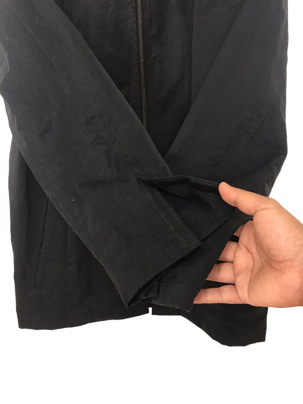 Japanese Brand Virus Hoodie Waterproof Jacket Size US M / EU 48-50 / 2 - 5 Thumbnail