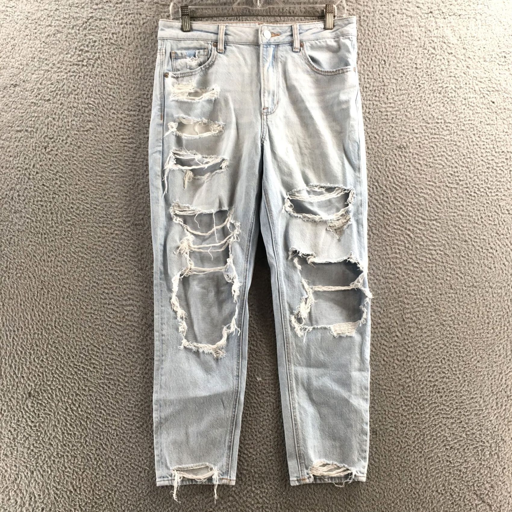American Eagle Outfitters American Eagle Outfitters Mom Jeans Womens 8R Blue Denim Distressed Zip Fly 5-Pocket Regular Waist 31in Inseam 26in size 8 Size 30" / US 8 / IT 44 - 2 Thumbnail