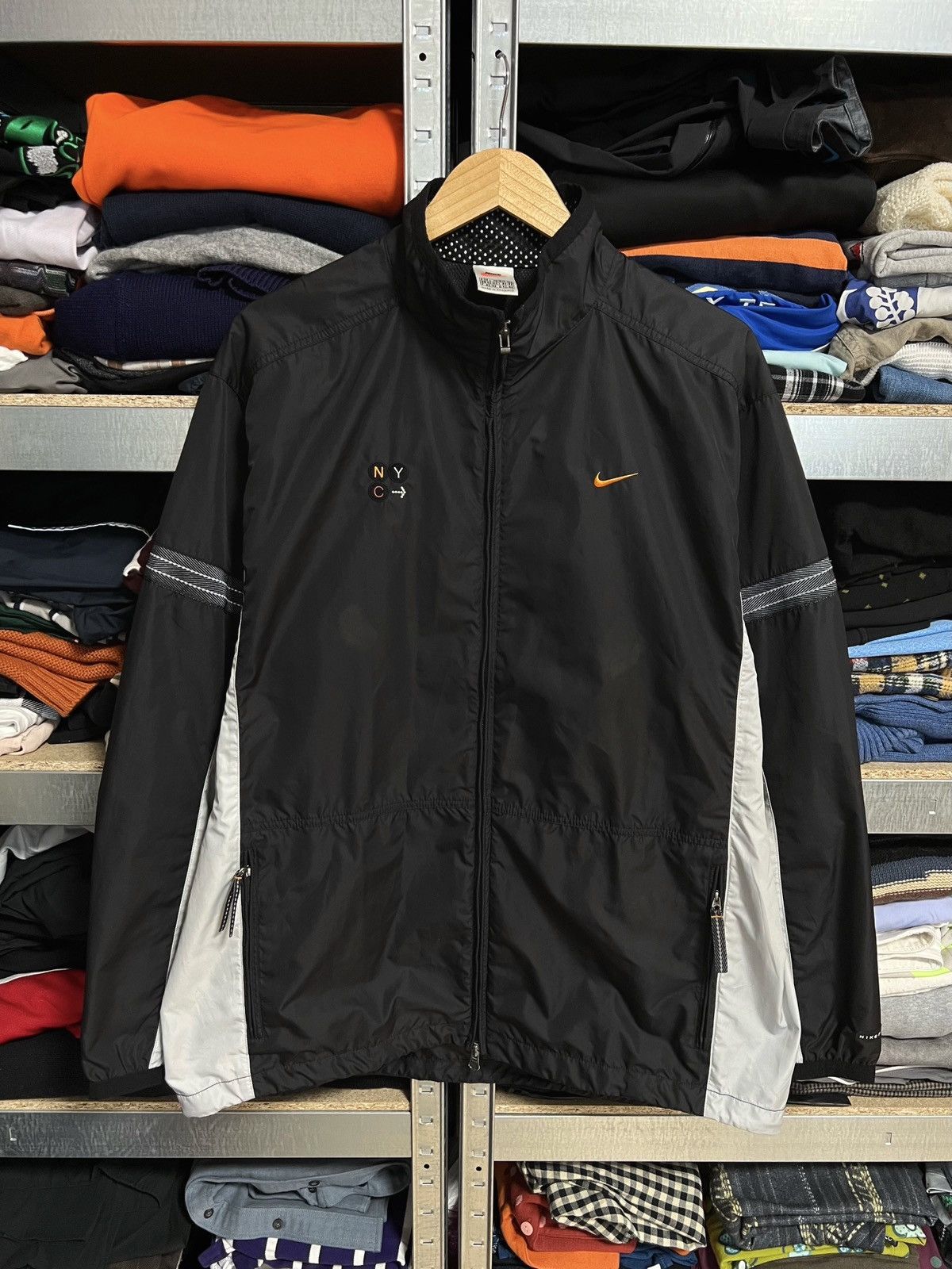 Nike × Vintage Nike Vintage Black Nylon Marathon New York 98 Track Jacket Size US L / EU 52-54 / 3 - 1 Thumbnail