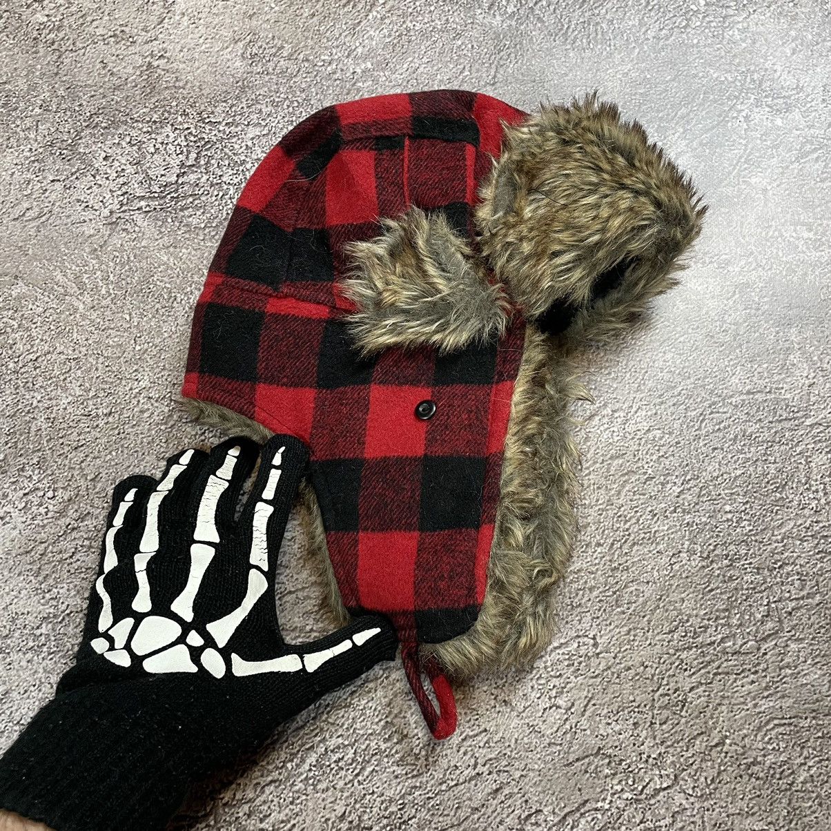 Vintage Vintage 90s Red Black Plaid Mohair Ushanka Beanie Graphic OS Size ONE SIZE - 1 Thumbnail