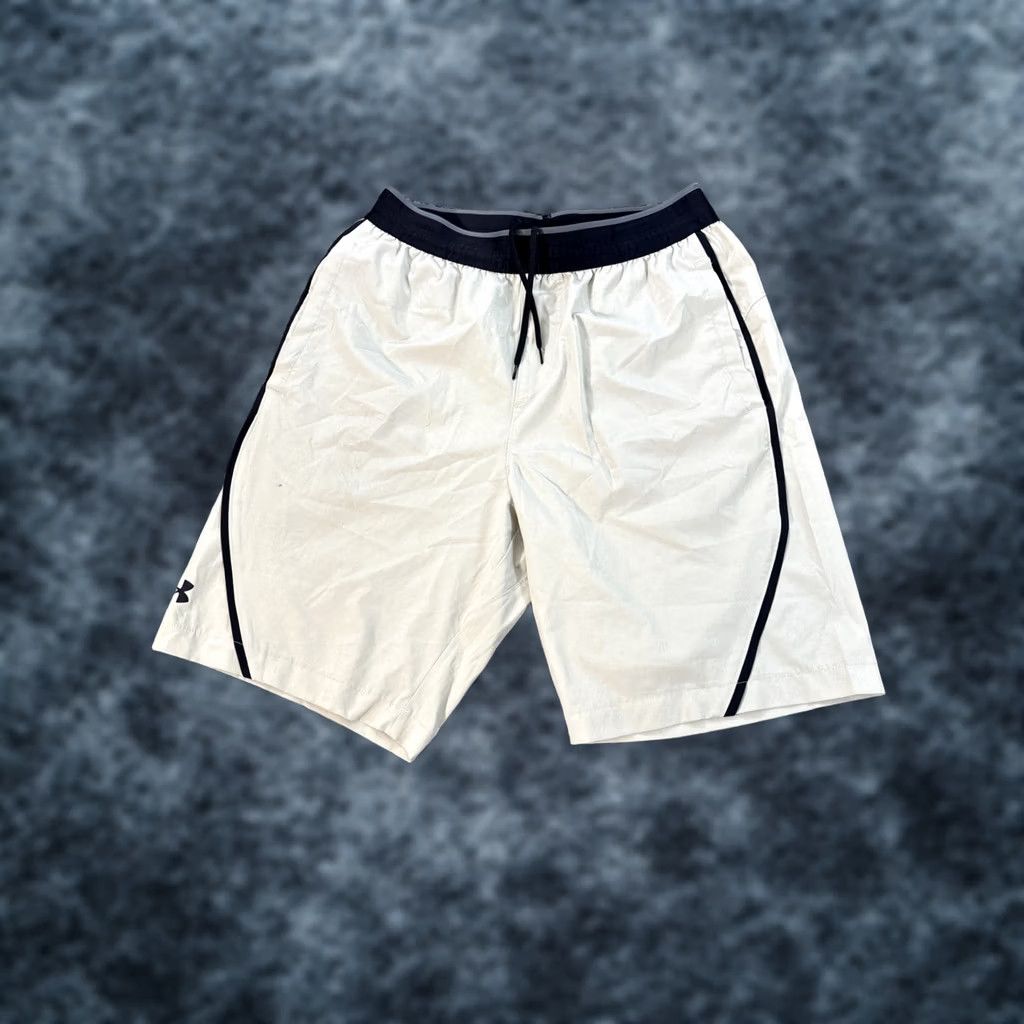 Under Armour Under Armour Men's Shorts Fitted Gray M UA Unstoppable Bermuda 8.5in Inseam Pockets Moisture Wicking Flat Front Size US 31 - 1 Thumbnail