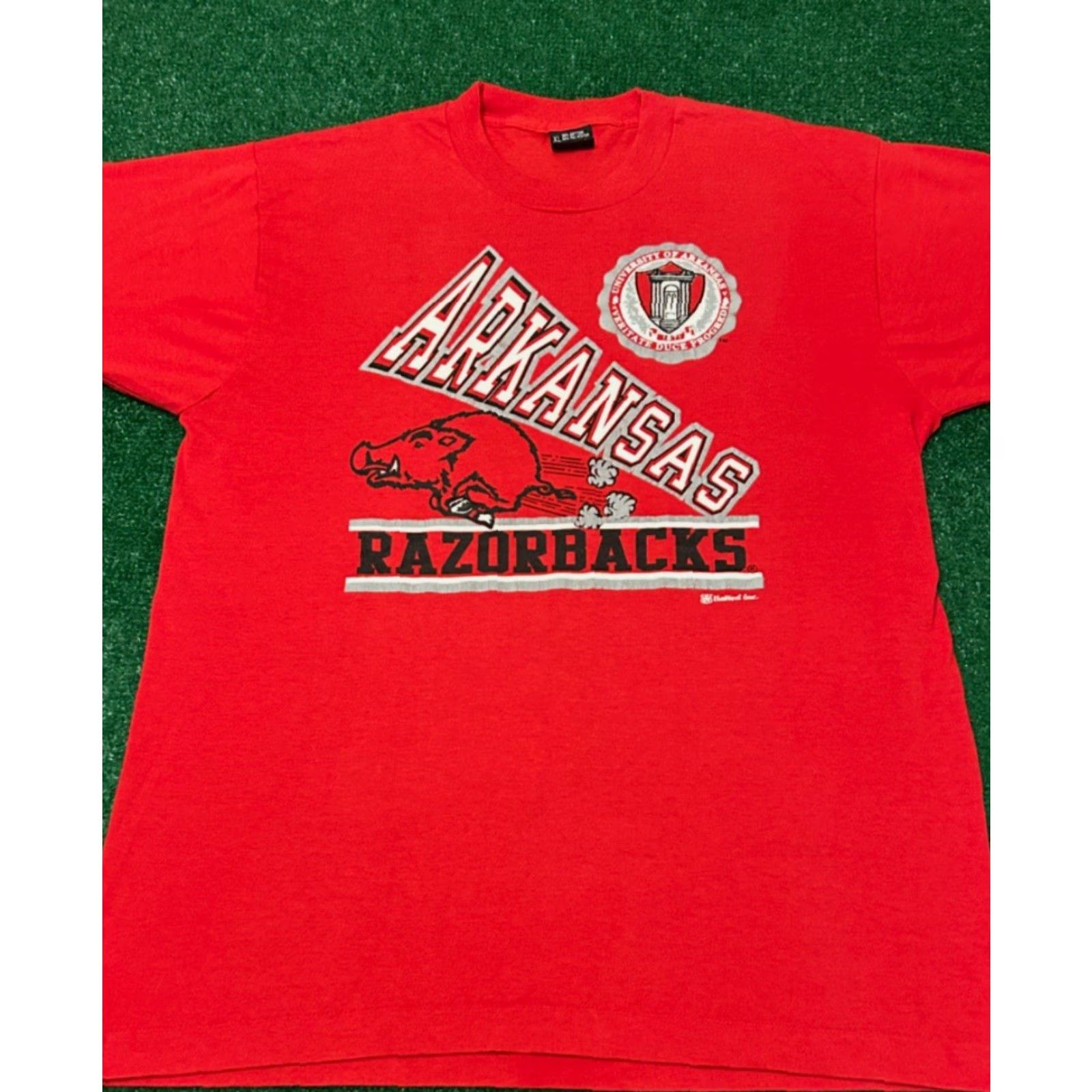 Vintage VINTAGE Arkansas Razorbacks University VTG Shirt Mens XL Red 1990s 90s University Sports Hip Hop USA Shirt Size US XL / EU 56 / 4 - 3 Thumbnail