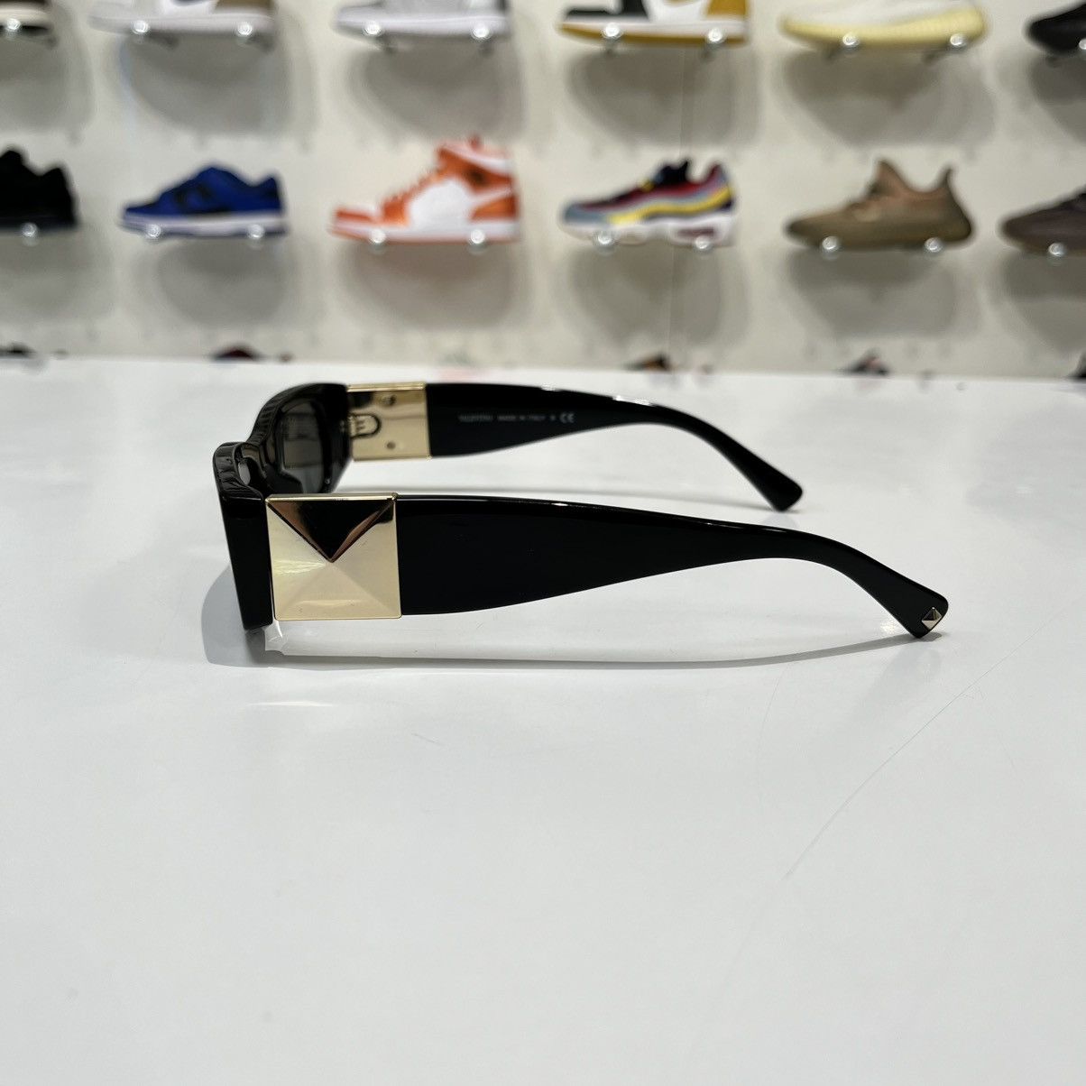 Valentino Valentino Sunglasses Black Size ONE SIZE - 3 Thumbnail