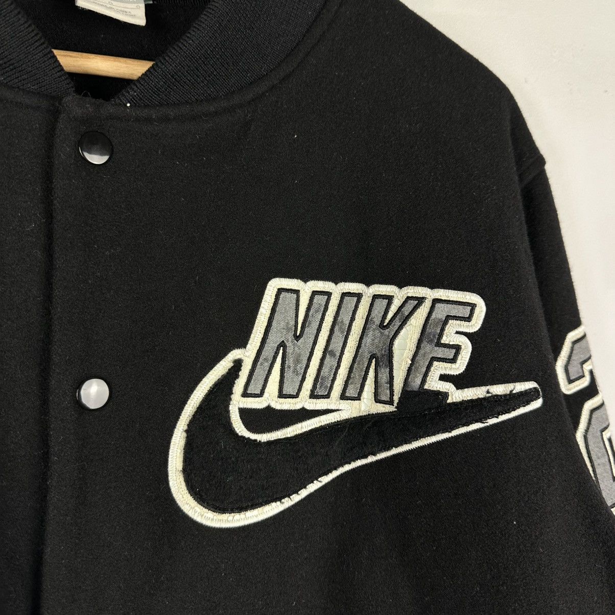 Nike Vintage Nike The Infamous 24 Kobe Bryant Bomber Size US L / EU 52-54 / 3 - 4 Thumbnail