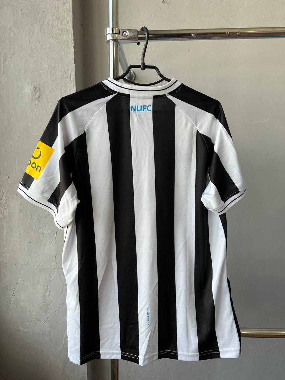 Castore 2022/23 NEWCASTLE UNITED HOME SOCCER JERSEY FOOTBALL SHIRT L Size US L / EU 52-54 / 3 - 15 Thumbnail