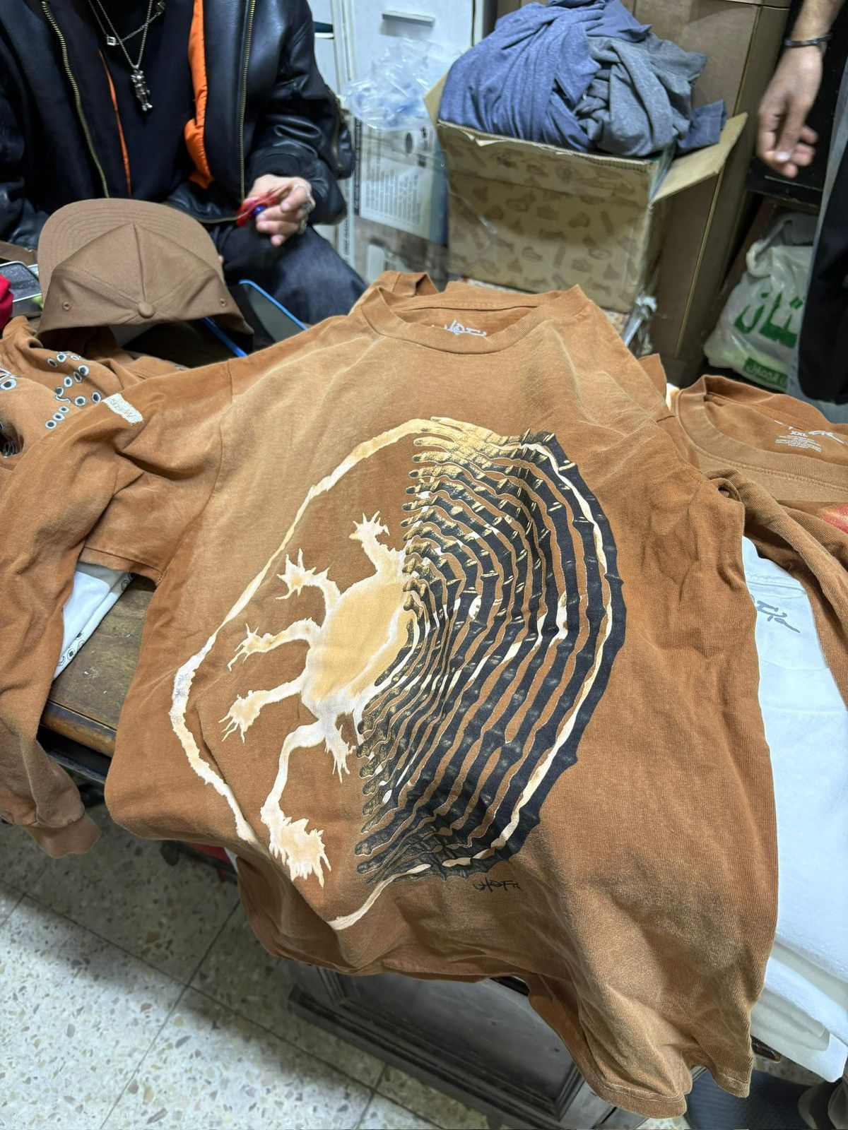Travis Scott CANCELLED UTOPIA EGYPT MERCH 🇪🇬 Size US L / EU 52-54 / 3 - 5 Thumbnail