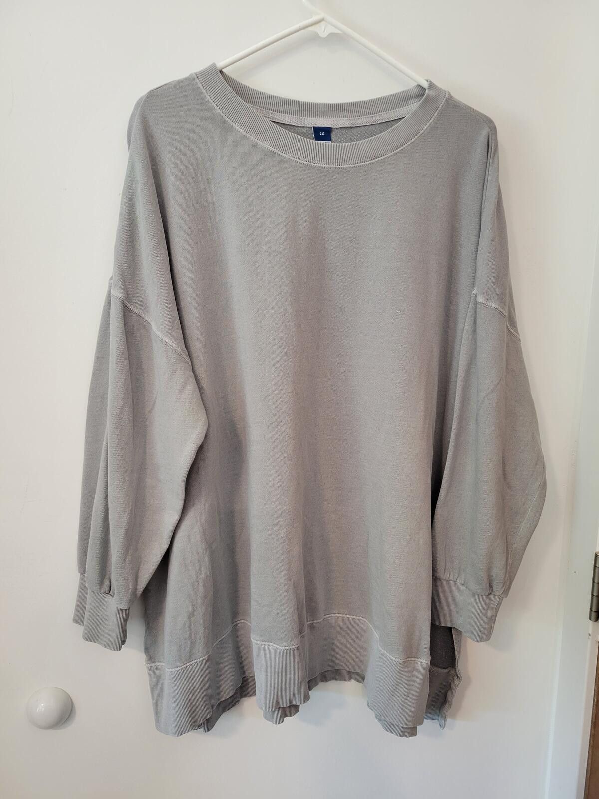 Old Navy Old Navy Women's Gray Oversized Sweatshirt 2X Size XXL / US 16-18 / IT 52-54 - 1 Thumbnail
