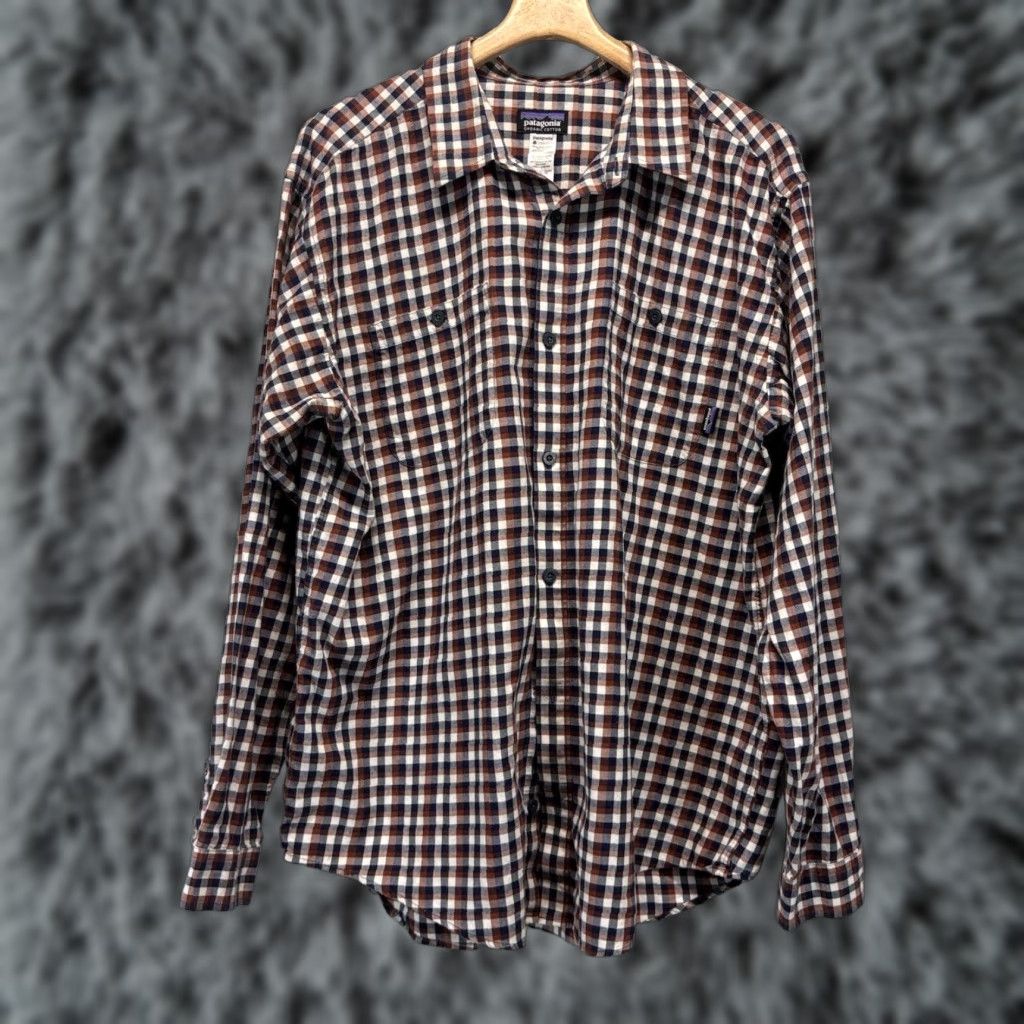 Patagonia Patagonia Organic Cotton Button-Down Flannel Shirt Sz X-Large Mens Plaid Navy Size US XL / EU 56 / 4 - 1 Thumbnail
