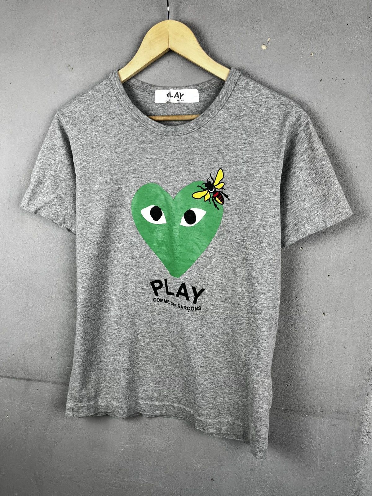 Comme des Garcons Comme des Garcons t shirt japan play Size M / US 6-8 / IT 42-44 - 1 Thumbnail