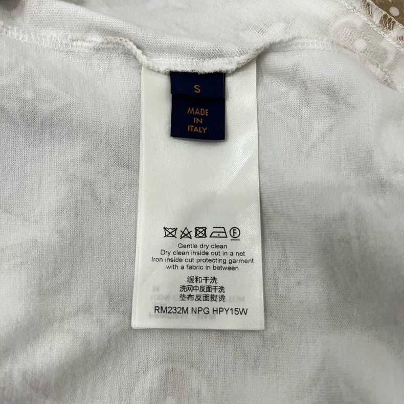 Louis Vuitton Louis Vuitton Beige full logo short sleeve Size US S / EU 44-46 / 1 - 6 Thumbnail