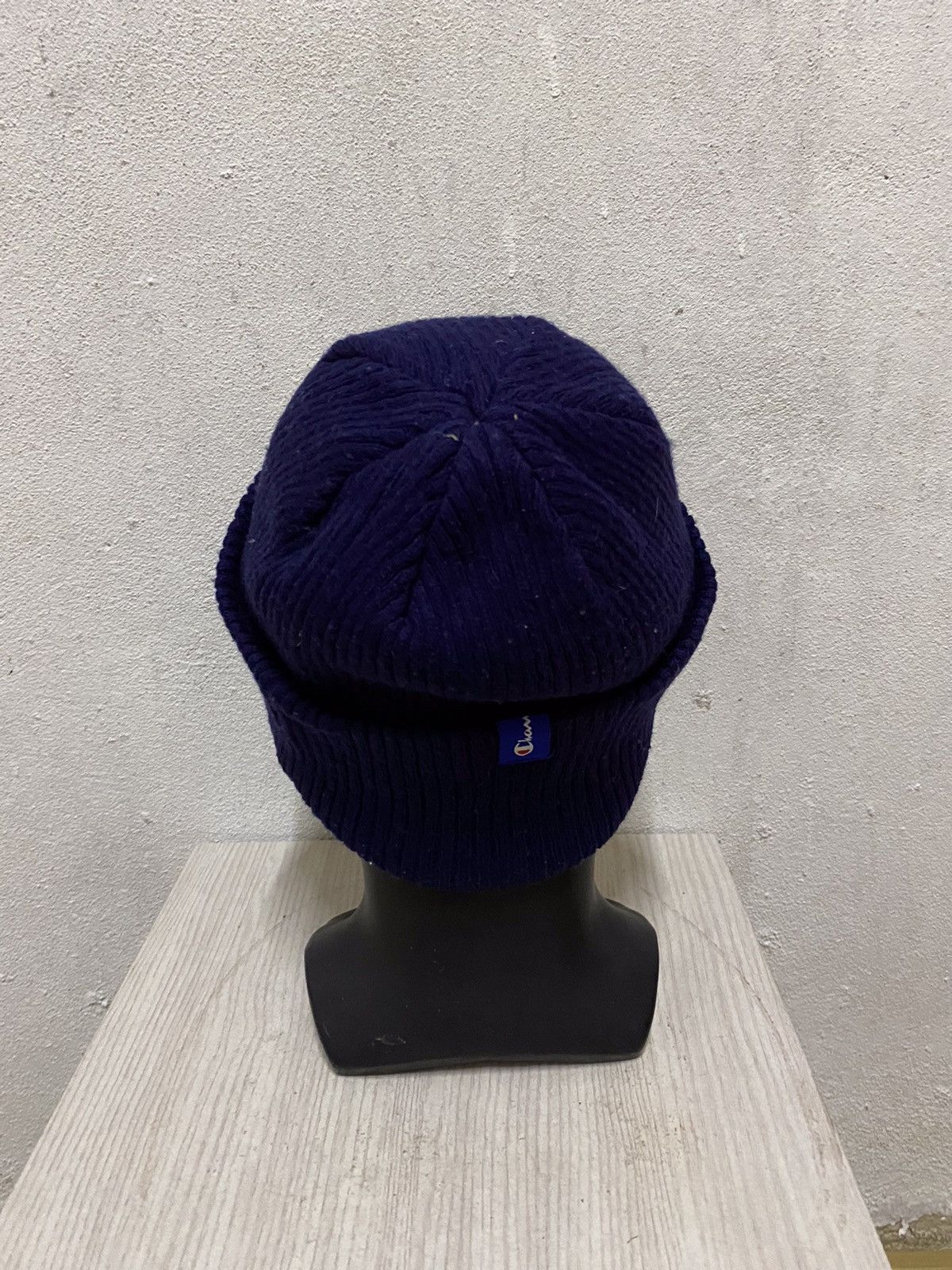 Champion × Vintage Champion Small Logo Beanie Hat Size ONE SIZE - 4 Thumbnail