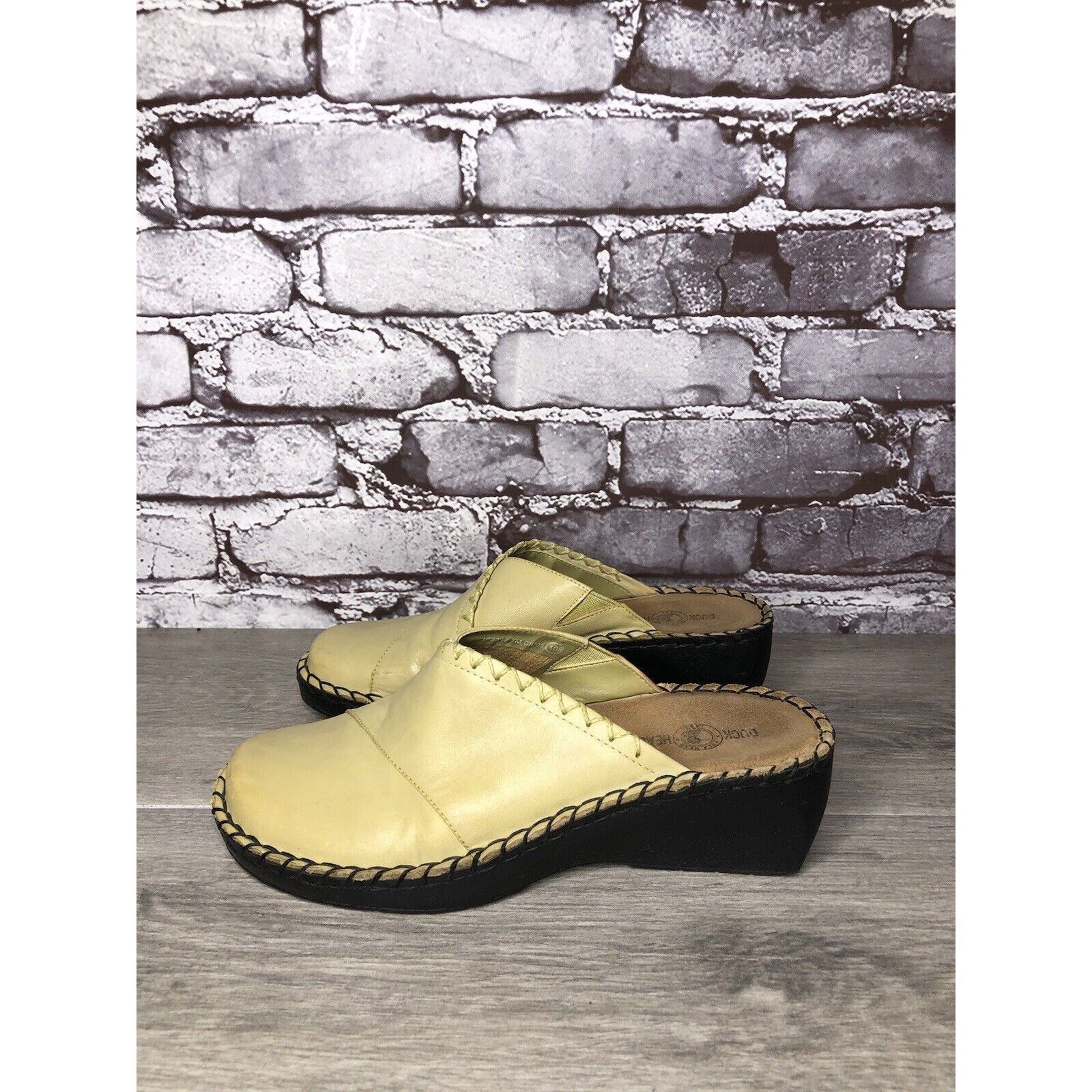Duck Head Duckhead Yellow Leather Slip On Comfort Wedge Clogs Shoes Wo Size US 7 / IT 37 - 7 Thumbnail