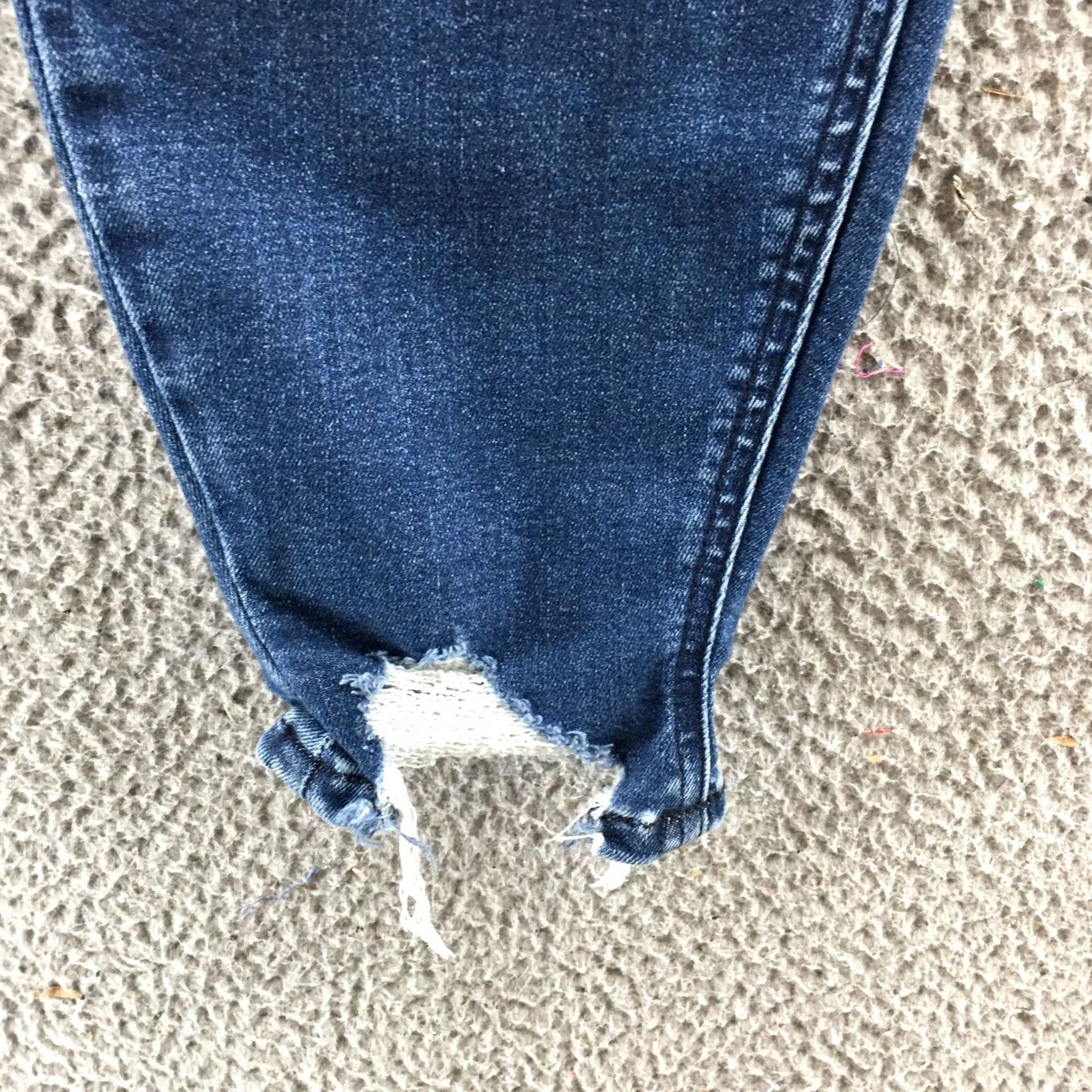 Vintage M Jeans by Maurices Cropped Jeans Womens 2XL Blue Denim Zip Slim Regular Modern Classic Size 40" / US 18 - 6 Thumbnail