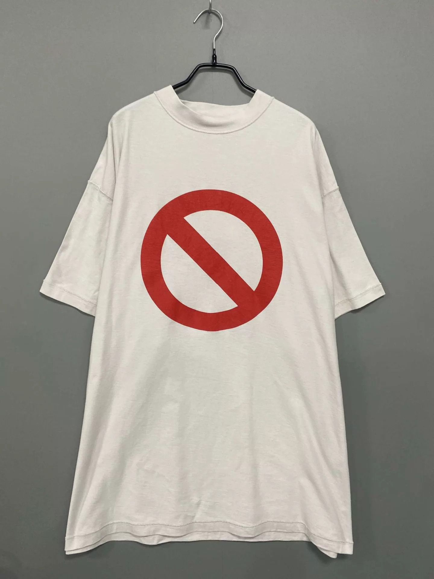 Balenciaga Balenciaga Bfrnd short sleeve top size 3 95 new Size US L / EU 52-54 / 3 - 3 Thumbnail