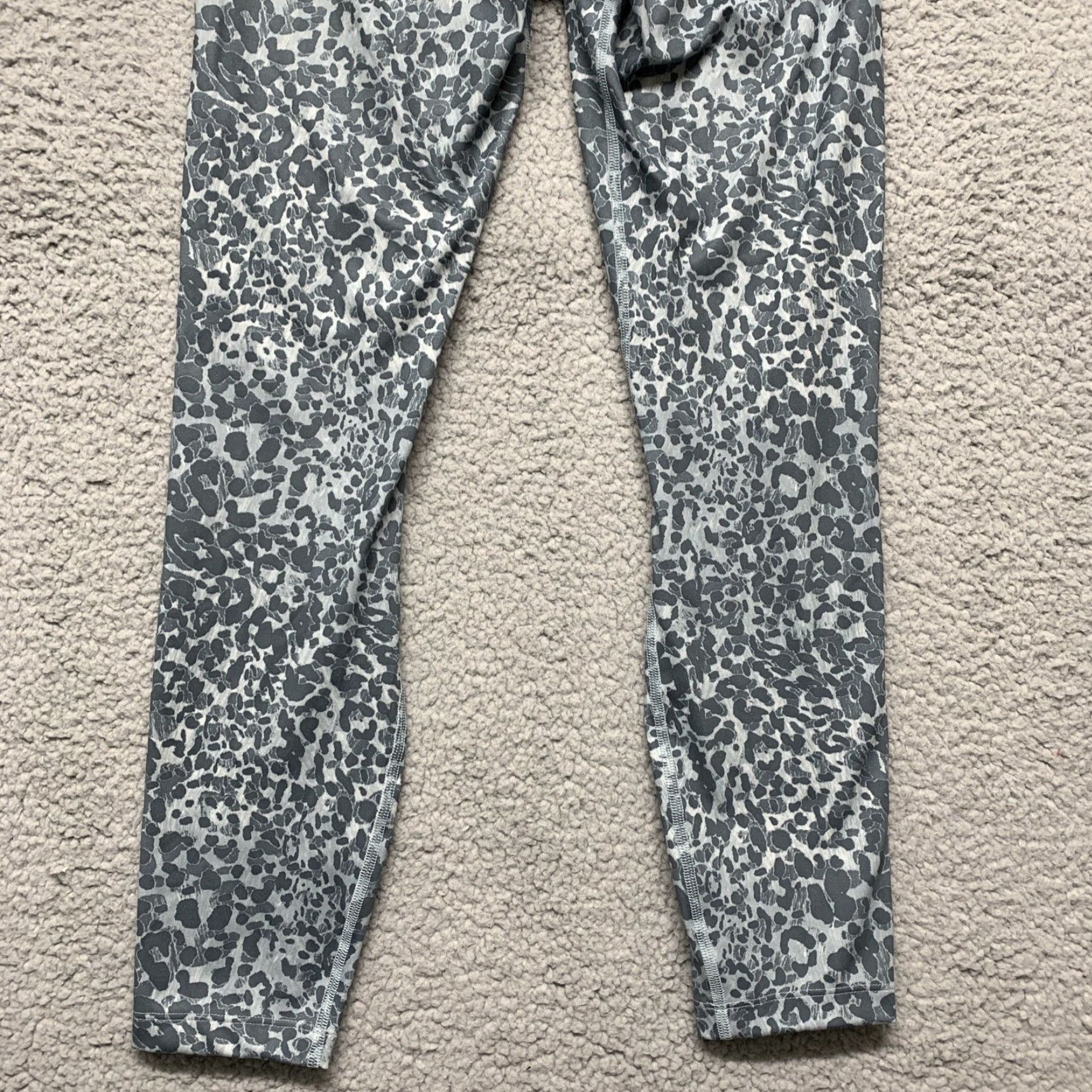 Vintage JoyLab Leggings Women S Blue Leopard High-Rise Pockets Skinny Inseam 26 in Compression Hidden Key Pocket Size 26" / US 2 / IT 38 - 6 Thumbnail
