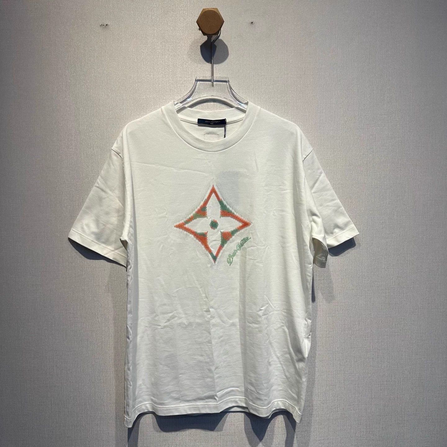 Louis Vuitton LV 25ss Rainbow Beaded Logo White Short Sleeve L Size US L / EU 52-54 / 3 - 1 Thumbnail