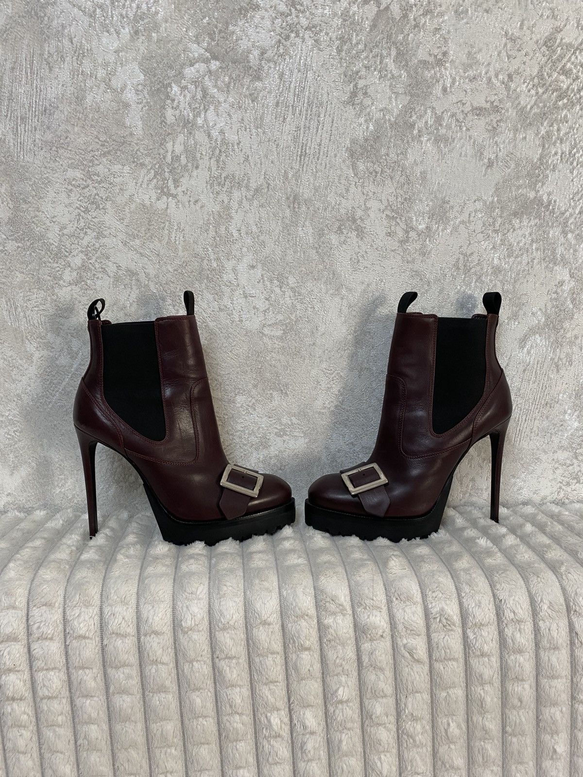 Alexander McQueen Alexander McQueen leather heels boots Size US 8 / IT 38 - 2 Thumbnail
