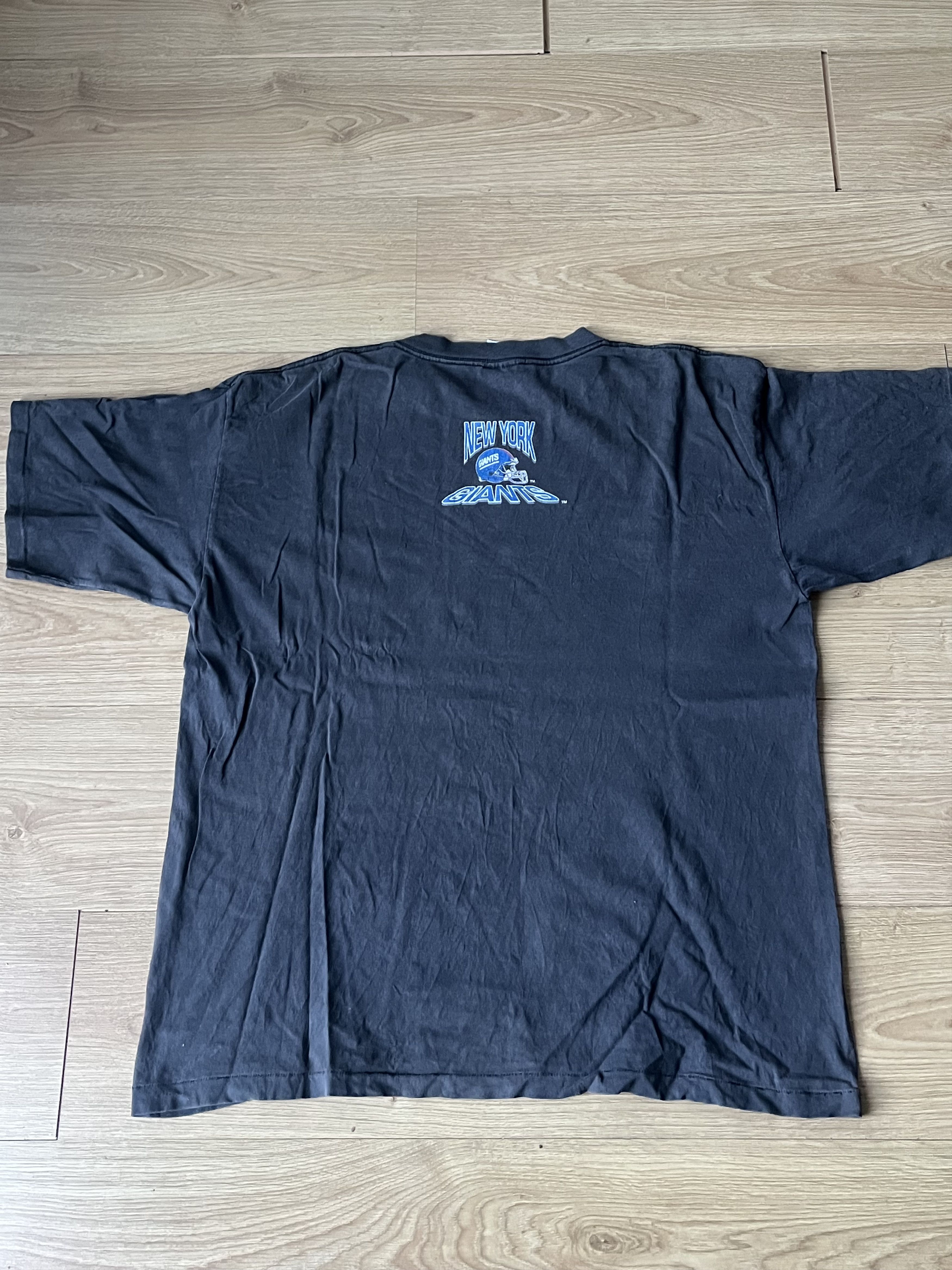 NFL Vintage 90s York Giants Space Graphic Football Shirt XL. Size US XL / EU 56 / 4 - 6 Thumbnail