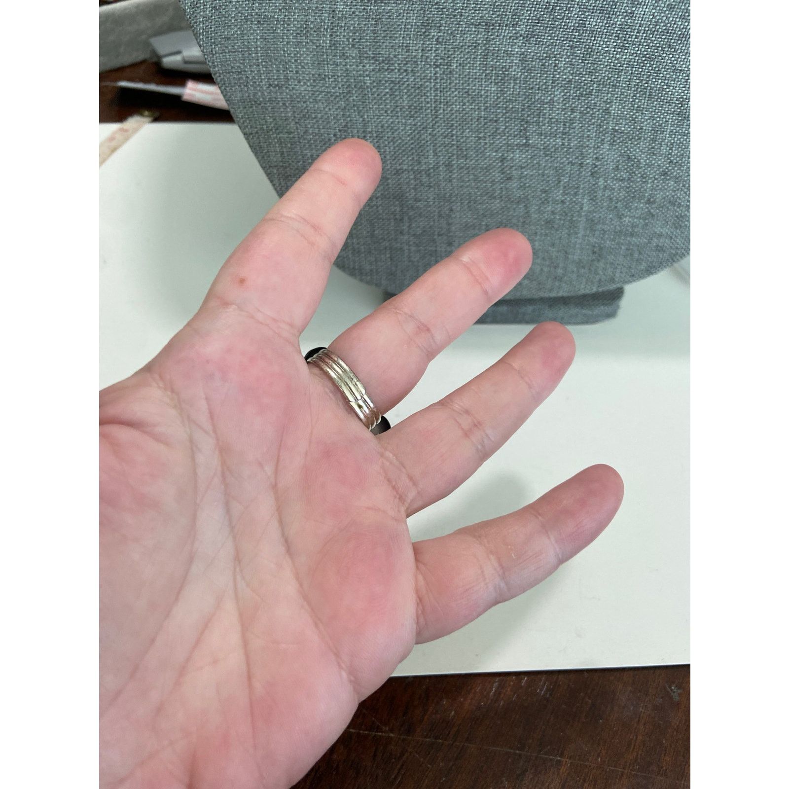 Other Black flower ring size 8.5 Size ONE SIZE - 2 Thumbnail