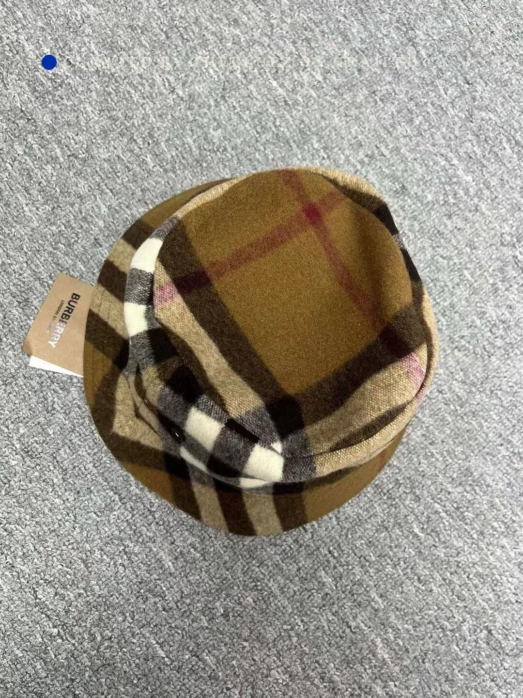 Burberry Burberry Bucket Hat Size ONE SIZE - 1 Thumbnail