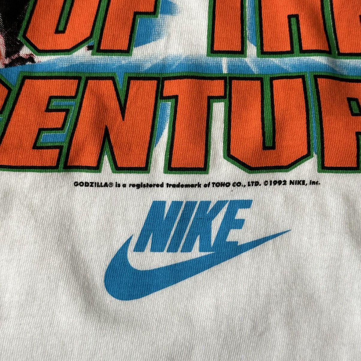 Band Tees × Nike × Vintage Vintage Nike 1992 Godzilla Vs Charles Barkley T Shirt Size US L / EU 52-54 / 3 - 4 Thumbnail