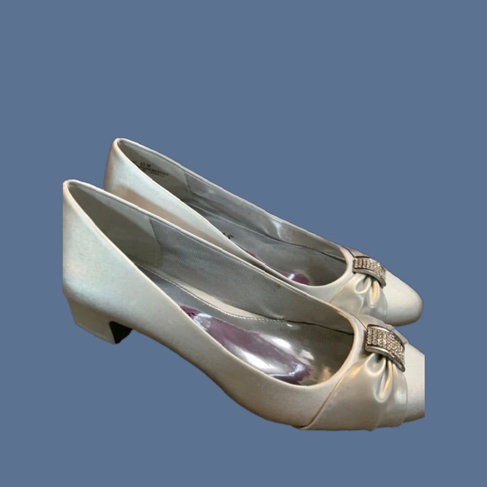 Vintage Easy Street Pump Women 8.5M Silver Satin Embellished Heel New Size US 9 / IT 39 - 1 Thumbnail