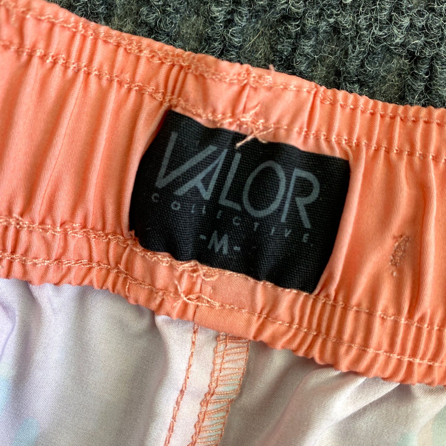 Vintage Valor Collective Board Shorts Men M Pink Cactus All Over Print Beach Beachwear 8in Inseam Casual Travel 90s? Size US 31 - 5 Thumbnail