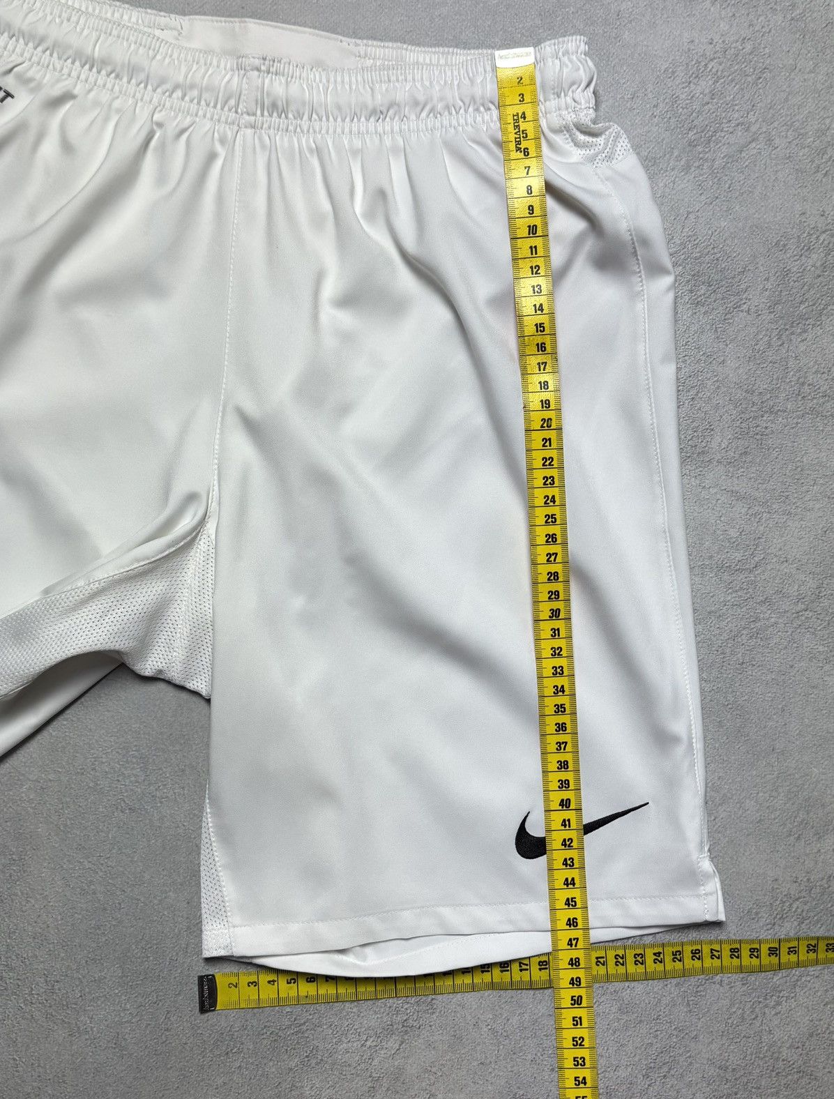 Nike Manchester United 2011 2012 Home Football Soccer Shorts Nike Size US 32 / EU 48 - 16 Thumbnail