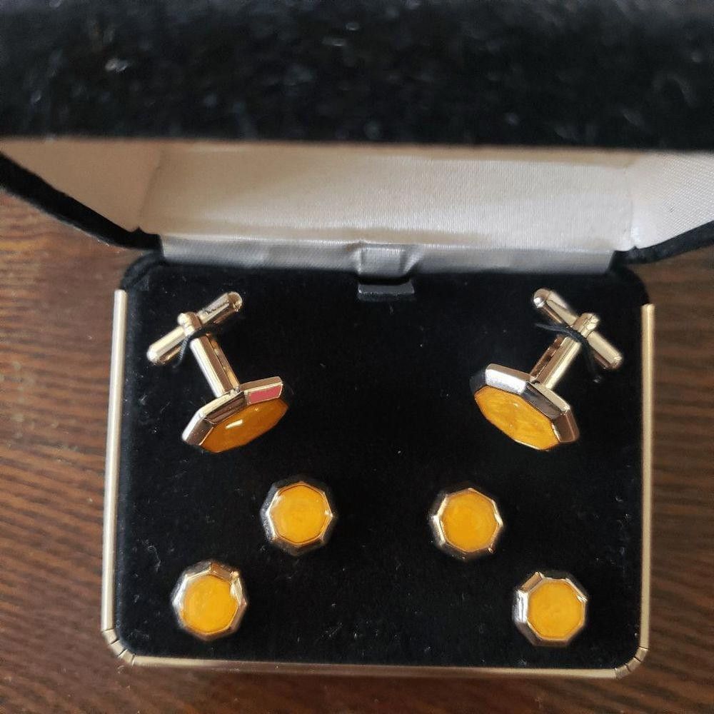 Designer Cuff links Yellow Glass, Gold Tone, Vintage Size ONE SIZE - 1 Thumbnail