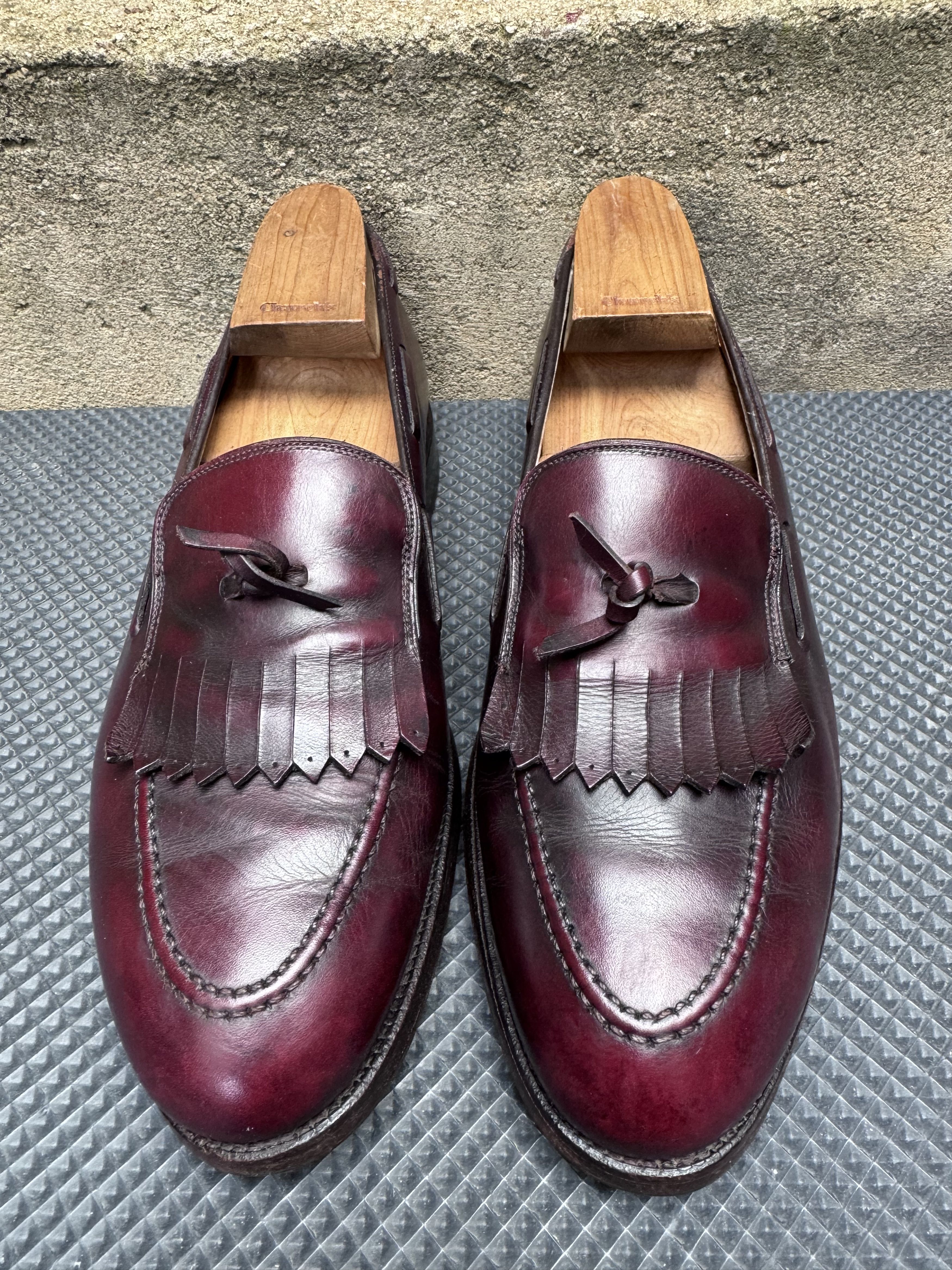 Alden Alden 673 Burgandy Leather Kiltie Tassel Loafer Golf Size US 9 / EU 42 - 2 Thumbnail