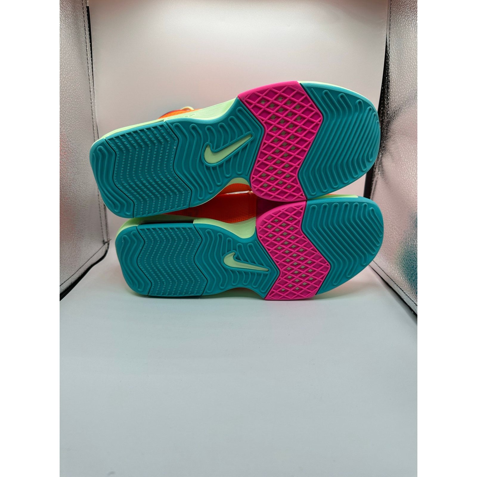 Nike Nike LeBron Witness 8 “Total Orange Laser Fuchsia” size 11 Size US 11 / EU 44 - 5 Thumbnail