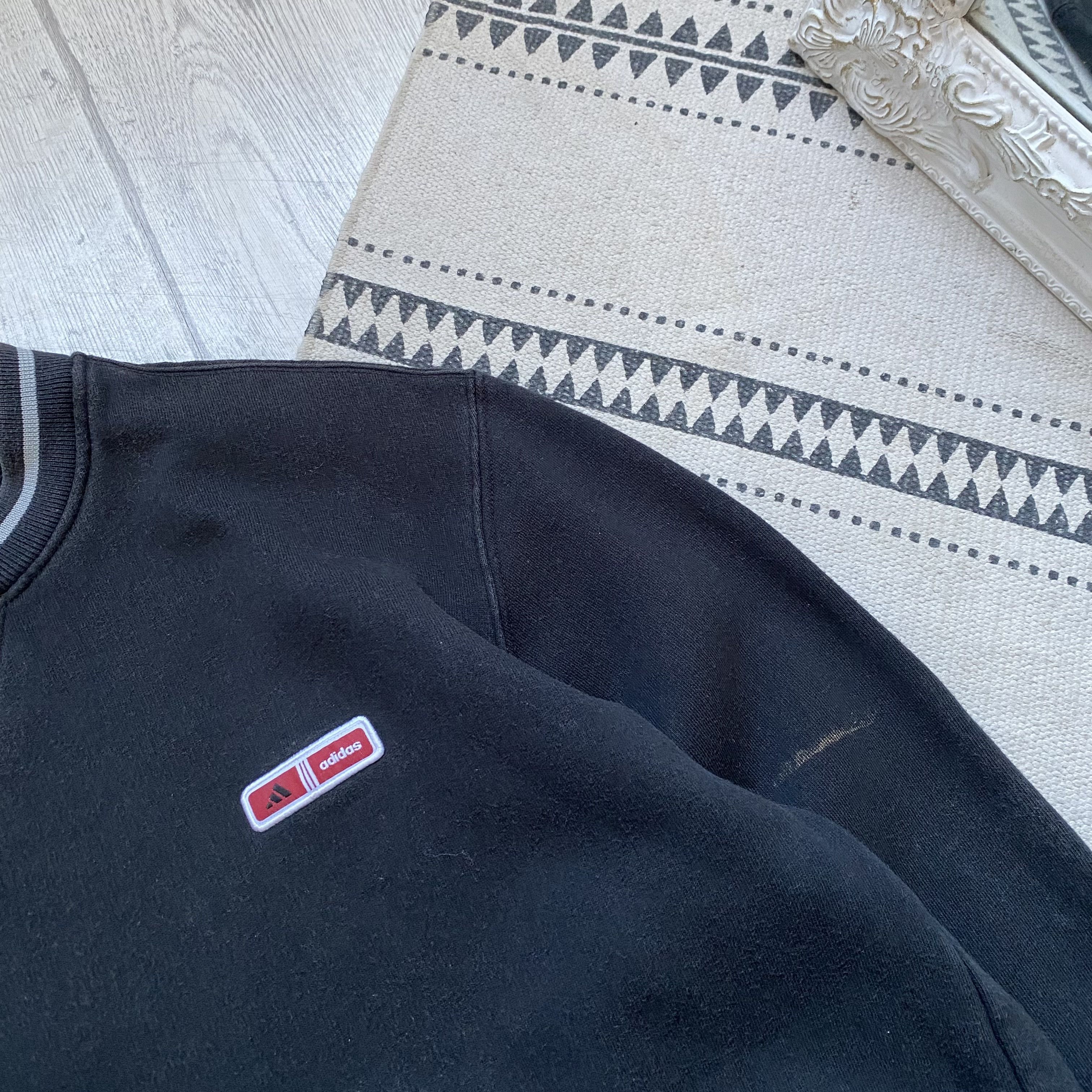 Adidas Vintage 90s Faded Adidas boxy sweatshirt Y2K mini logo Size US S / EU 44-46 / 1 - 4 Thumbnail