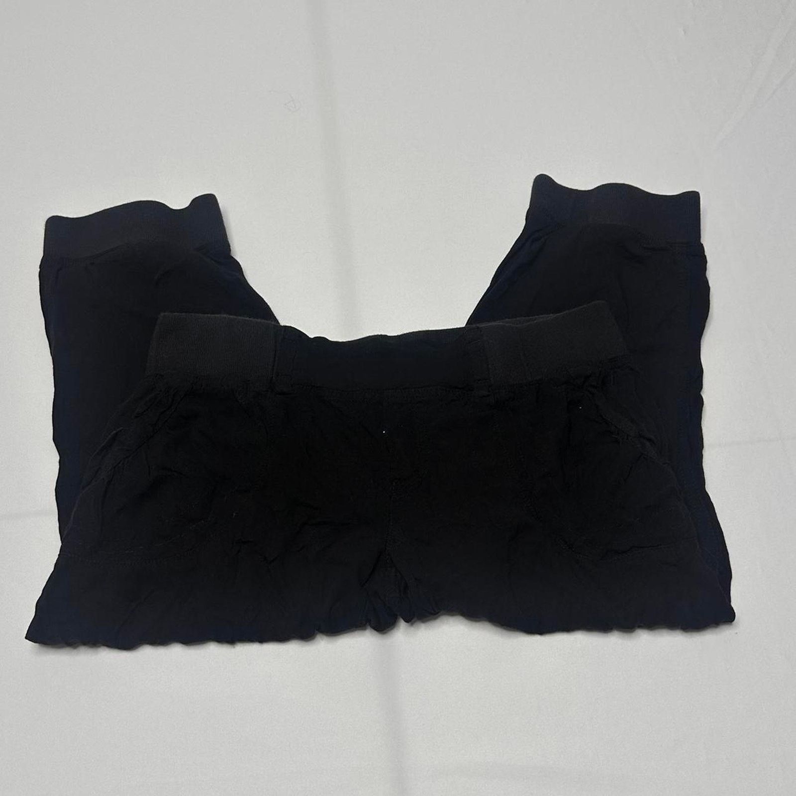 Bebe 2B Bebe Size Small Black Vintage Capris Soft & Flattering Size 27" / US 4 / IT 40 - 4 Thumbnail